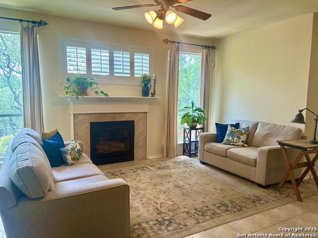 Listing photo id 4 for 12806 Vista Haven