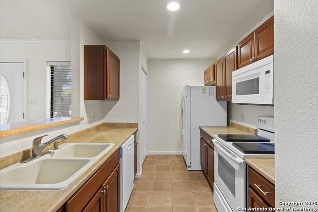 Image 10 of 32 For 609 Oak Park Dr  609