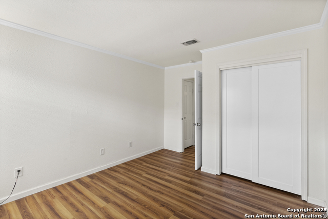 Image 16 of 32 For 609 Oak Park Dr  609