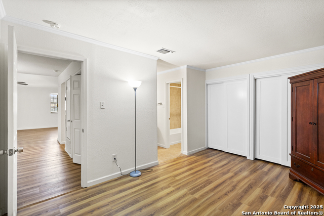 Image 19 of 32 For 609 Oak Park Dr  609