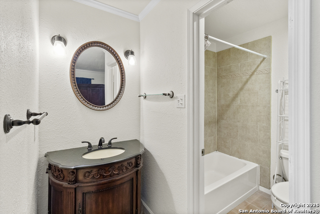 Image 21 of 32 For 609 Oak Park Dr  609