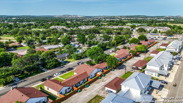 Image 27 of 32 For 609 Oak Park Dr  609