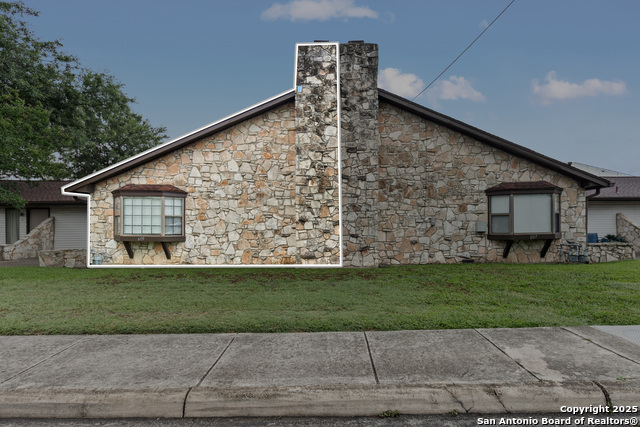 Image 32 of 32 For 609 Oak Park Dr  609