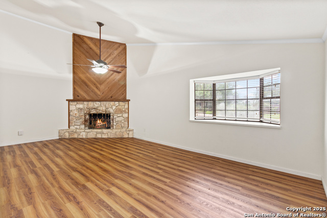 Image 6 of 32 For 609 Oak Park Dr  609