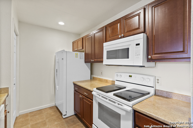 Image 8 of 32 For 609 Oak Park Dr  609