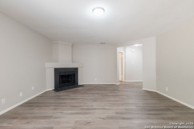 Image 11 of 37 For 7825 Sandpiper Park