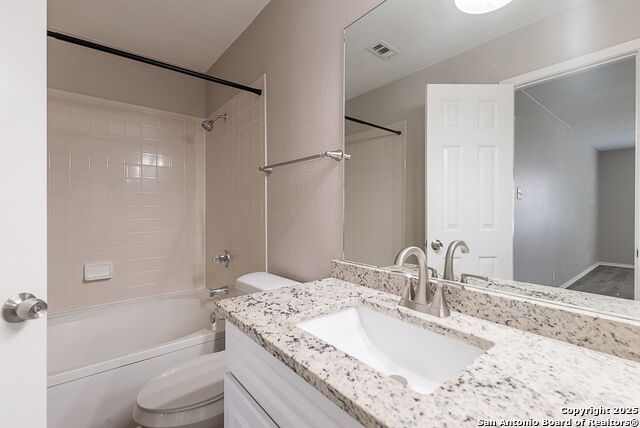 Image 20 of 37 For 7825 Sandpiper Park