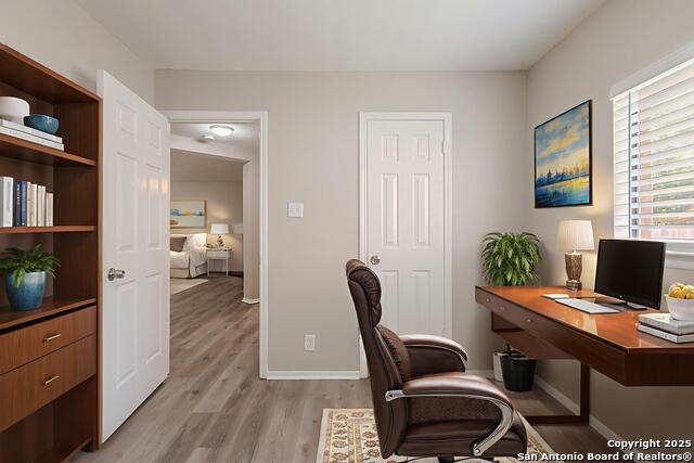 Image 29 of 37 For 7825 Sandpiper Park