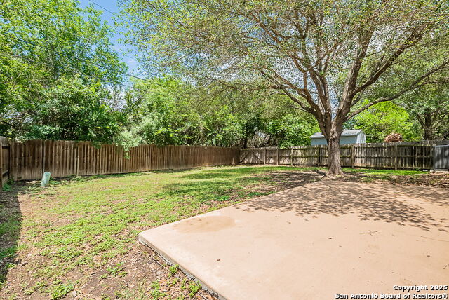 Image 32 of 37 For 7825 Sandpiper Park