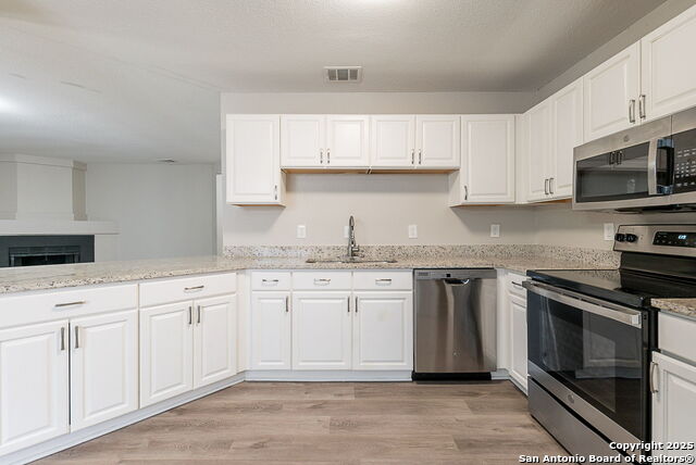 Image 4 of 37 For 7825 Sandpiper Park