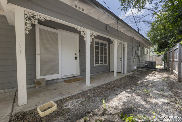 Image 16 of 33 For 311 Karen Ln