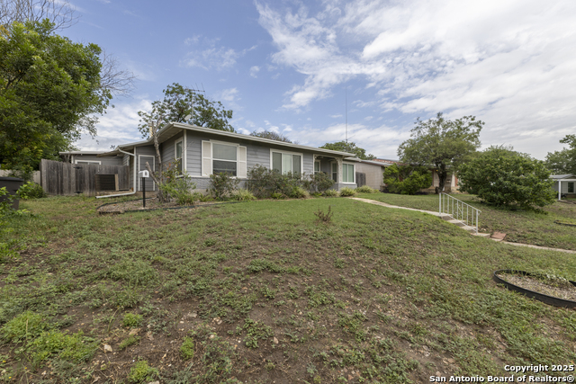 Image 2 of 33 For 311 Karen Ln