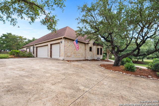 Image 12 of 47 For 106 Oak Meadow Ln