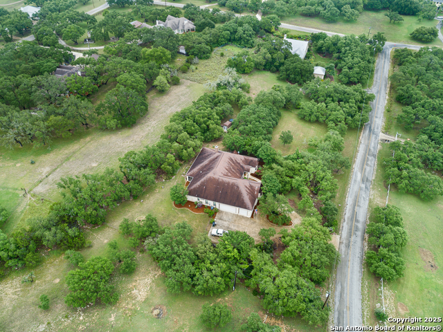 Image 6 of 47 For 106 Oak Meadow Ln