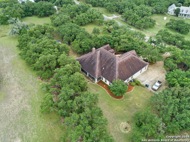 Image 7 of 47 For 106 Oak Meadow Ln