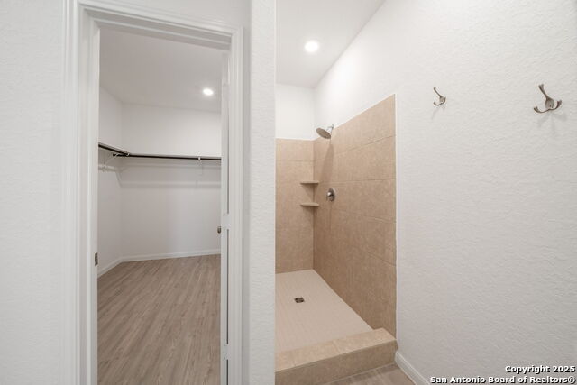 Image 22 of 41 For 6910 Pail Place
