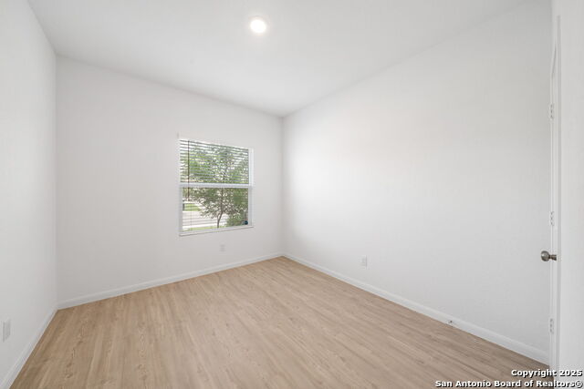 Image 27 of 41 For 6910 Pail Place