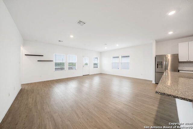 Image 6 of 41 For 6910 Pail Place