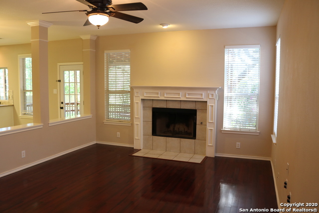 Image 16 of 41 For 18306 Beargrass Ct