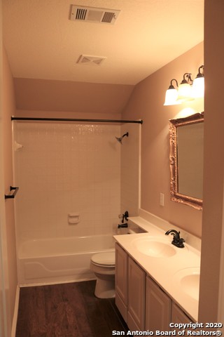 Image 30 of 41 For 18306 Beargrass Ct