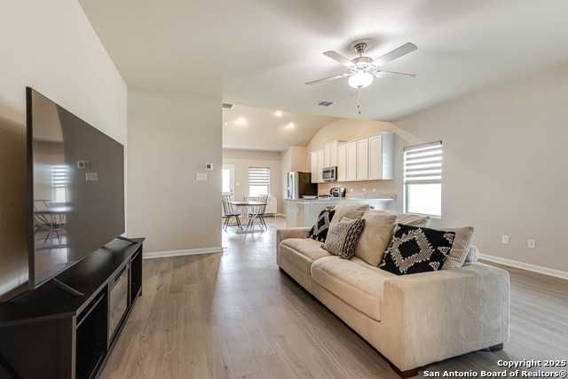 Image 10 of 33 For 13609 Mineral Wl