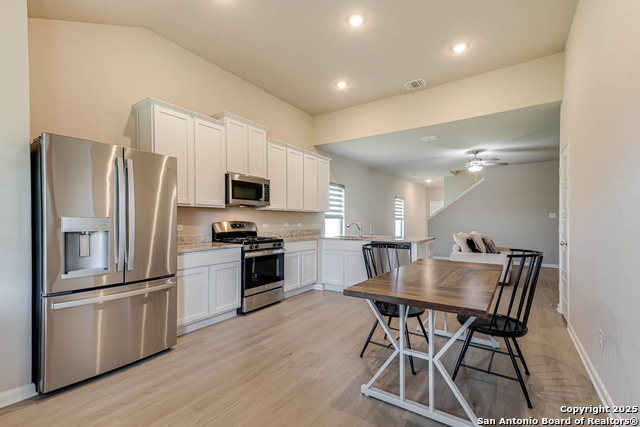 Image 15 of 33 For 13609 Mineral Wl