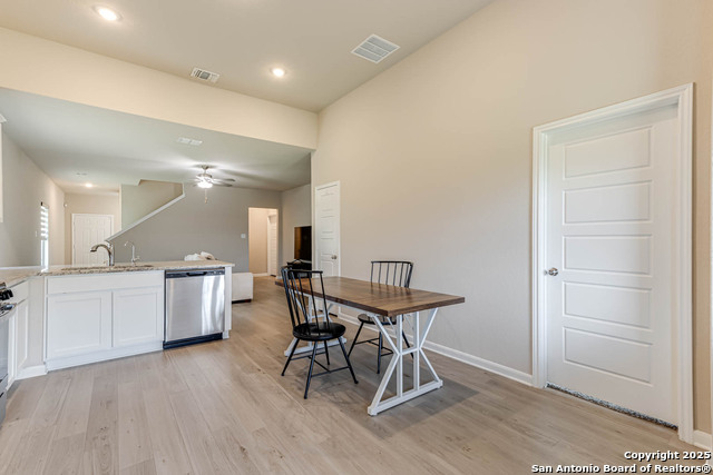 Image 16 of 33 For 13609 Mineral Wl