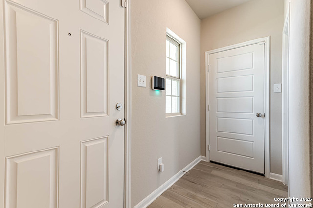 Image 5 of 33 For 13609 Mineral Wl