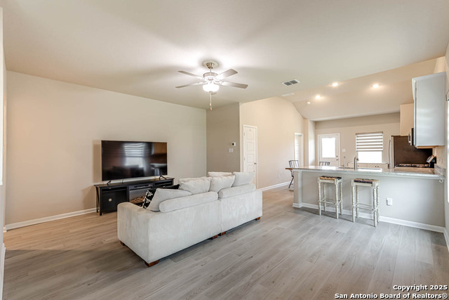 Image 6 of 33 For 13609 Mineral Wl