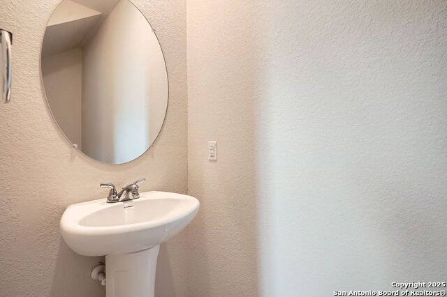 Image 20 of 23 For 8904 Portobello Way