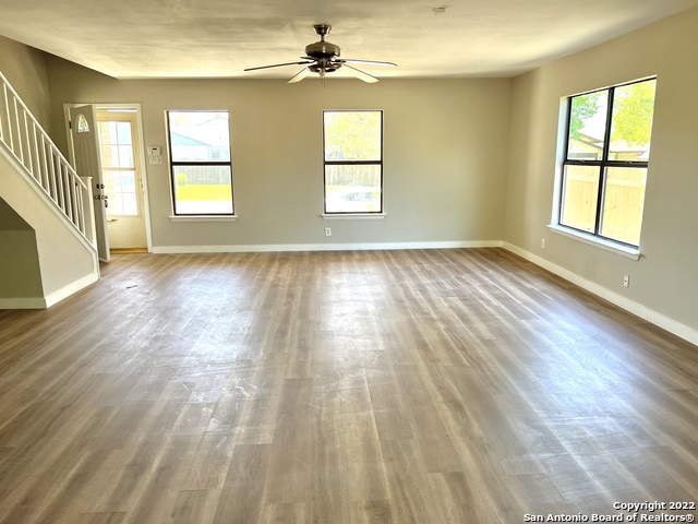 Image 3 of 10 For 8174 Bent Meadow Dr