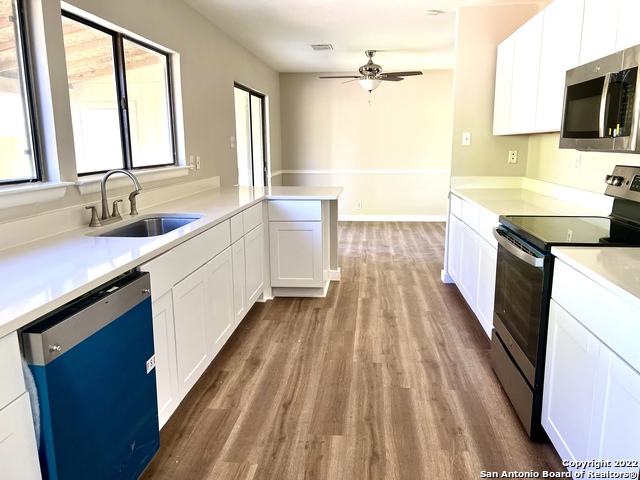 Image 4 of 10 For 8174 Bent Meadow Dr
