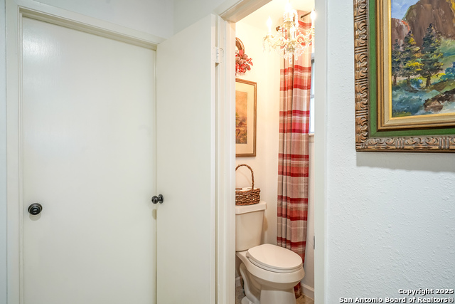 Image 20 of 85 For 505 Winfield Blvd