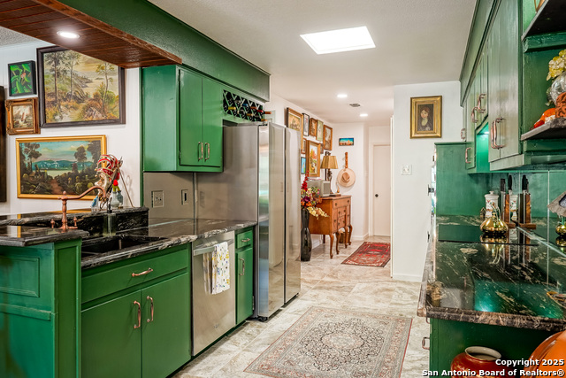 Image 27 of 85 For 505 Winfield Blvd