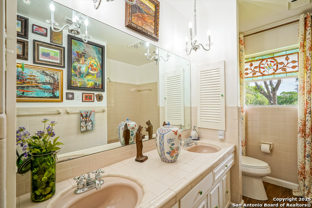 Image 44 of 85 For 505 Winfield Blvd