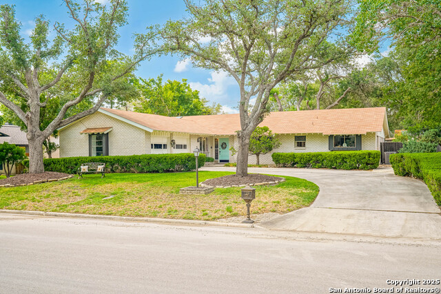 Image 6 of 85 For 505 Winfield Blvd