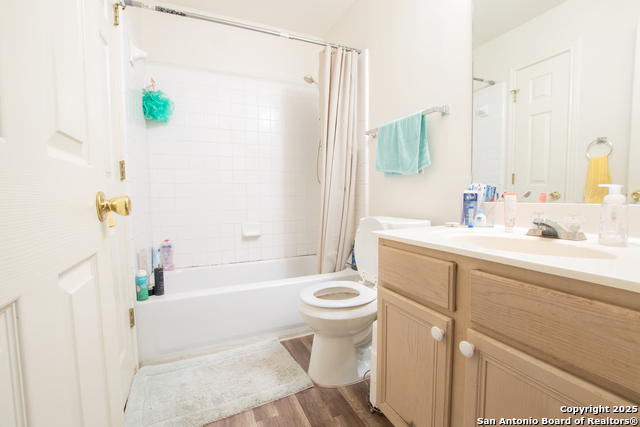 Image 13 of 34 For 9075-1 Foxgrove Way W
