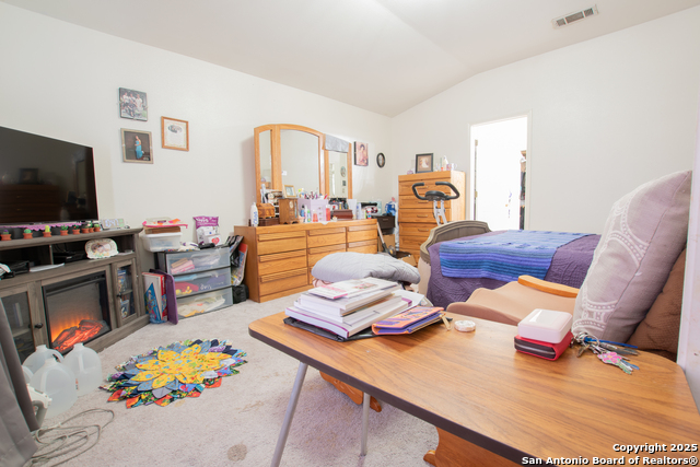 Image 16 of 34 For 9075-1 Foxgrove Way W