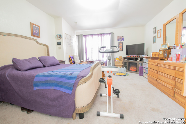 Image 17 of 34 For 9075-1 Foxgrove Way W