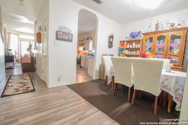 Image 21 of 34 For 9075-1 Foxgrove Way W