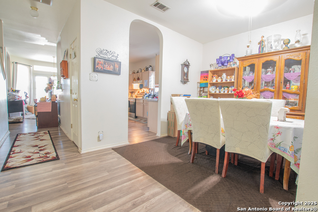 Image 22 of 34 For 9075-1 Foxgrove Way W