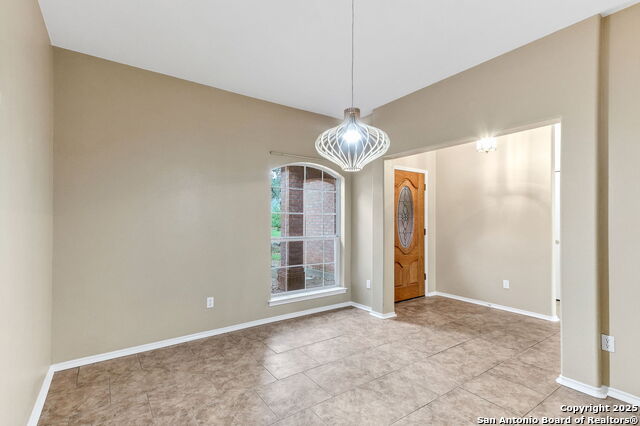 Image 8 of 40 For 2434 Trace Oak