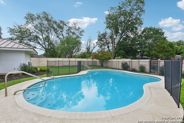 Image 52 of 75 For 662 Weatherly Drive