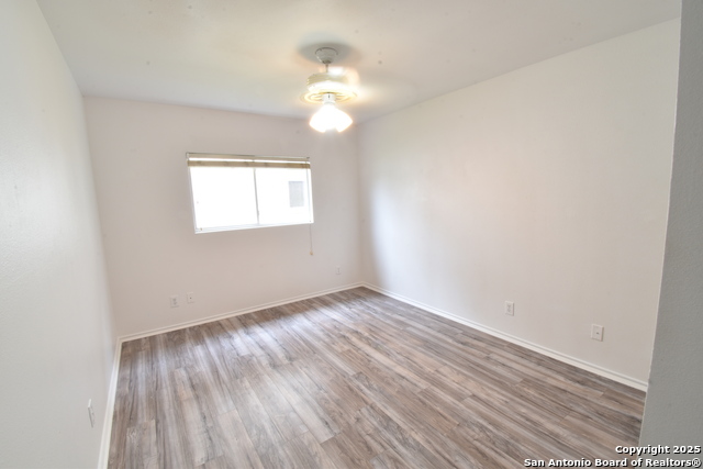 Listing photo id 8 for 1510 June Berry