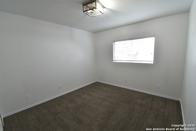 Listing photo id 9 for 1510 June Berry