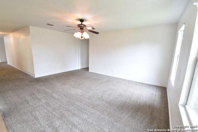 Listing photo id 18 for 1510 June Berry