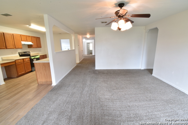 Listing photo id 19 for 1510 June Berry