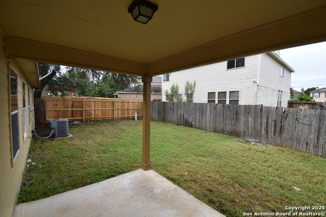 Listing photo id 27 for 1510 June Berry