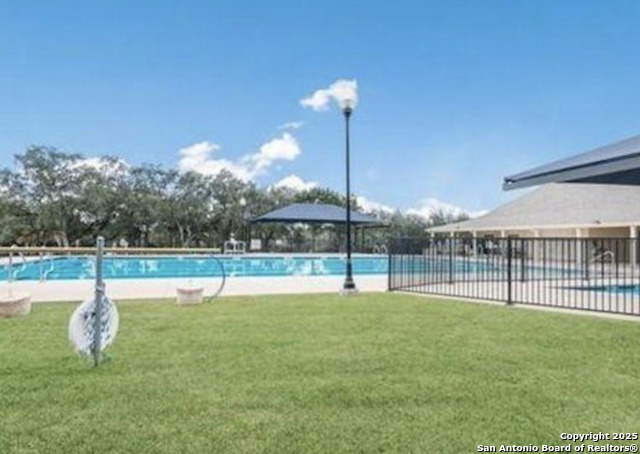 Listing photo id 34 for 1510 June Berry
