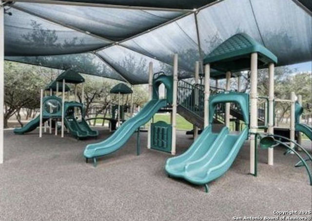 Listing photo id 36 for 1510 June Berry